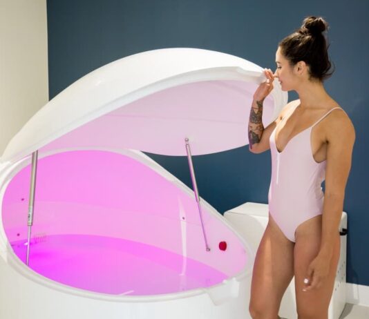 do you wear a bathing suit in a float pod 4