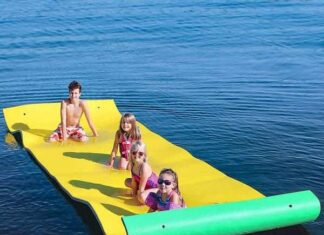 what are floating water mats made of 5