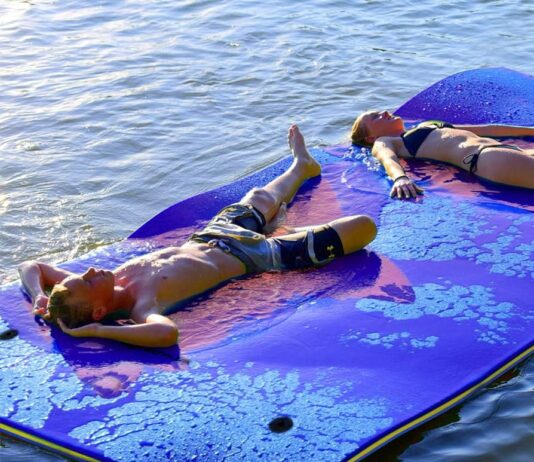 how do you carry a floating mat on a boat